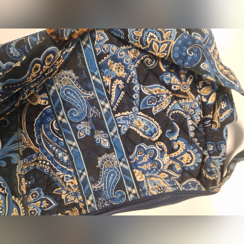 Vera Bradley purse- medium- Good used condition - Picture 5 of 8